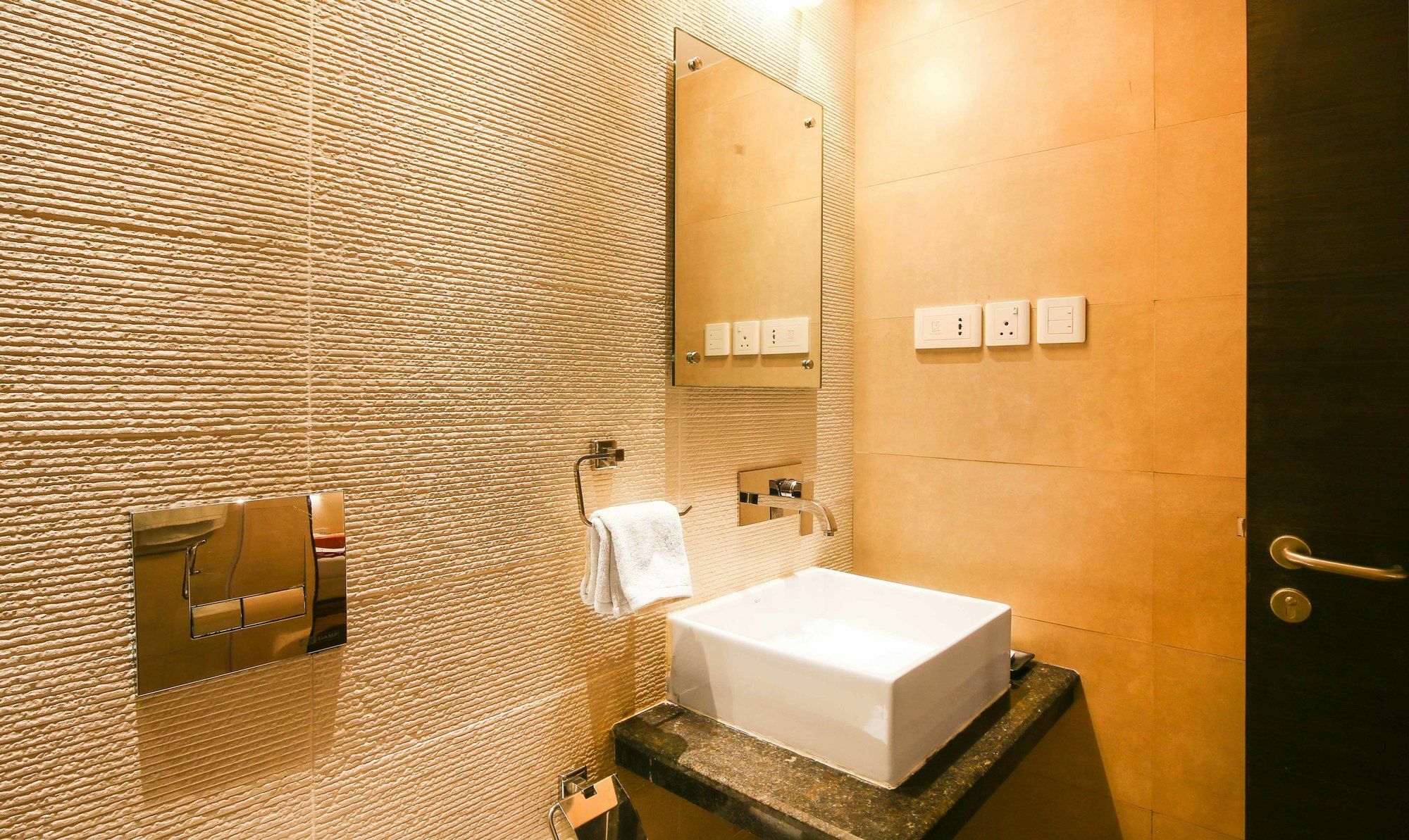 Ritu Ivy Hotel Kolkata Exterior photo